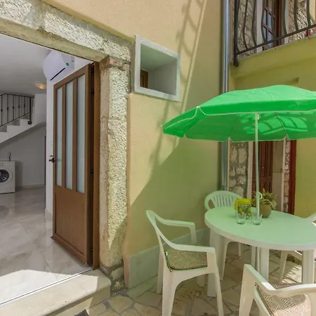 Rosetta Apartment